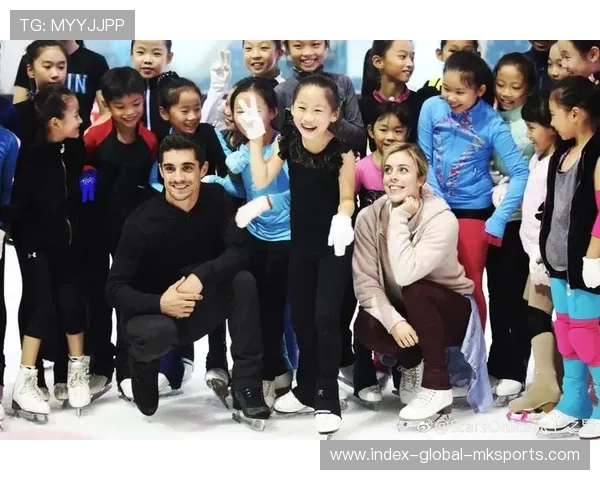 花样滑冰明星教练推出线上教学付费课程大受欢迎