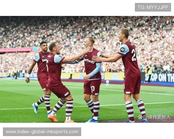 西汉姆依靠左路叠加不断获得机会，展现不容忽视的战术魅力